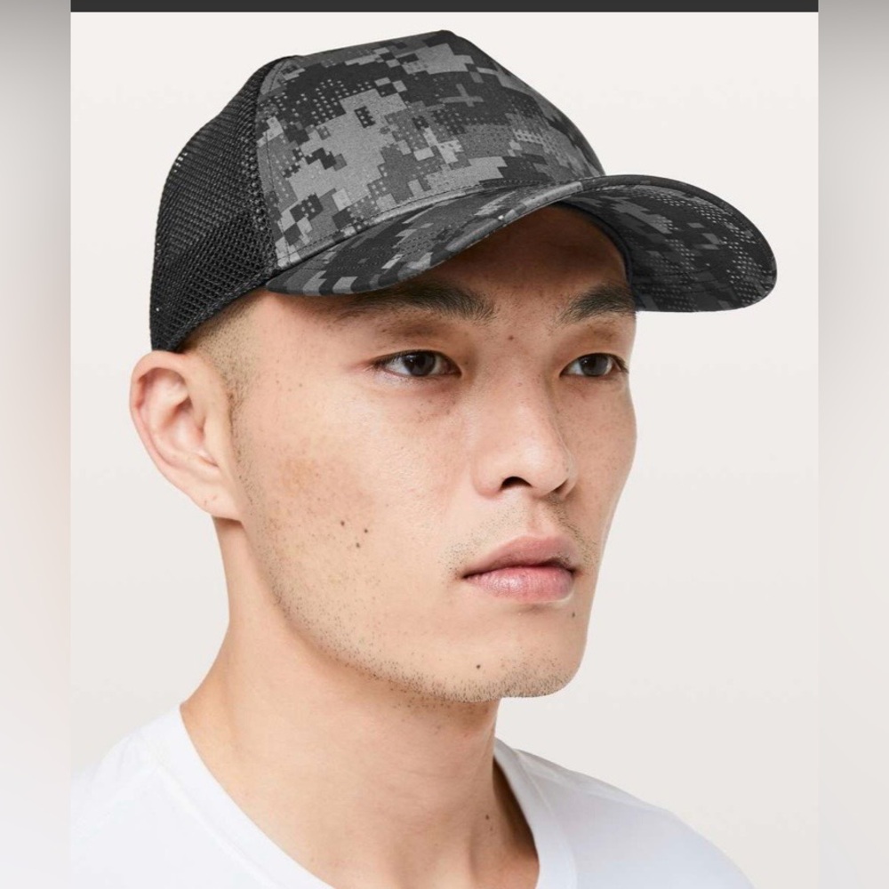Lululemon Men’s Hat Commission Hat Pixel Camo Reflective Grey Multi / Black